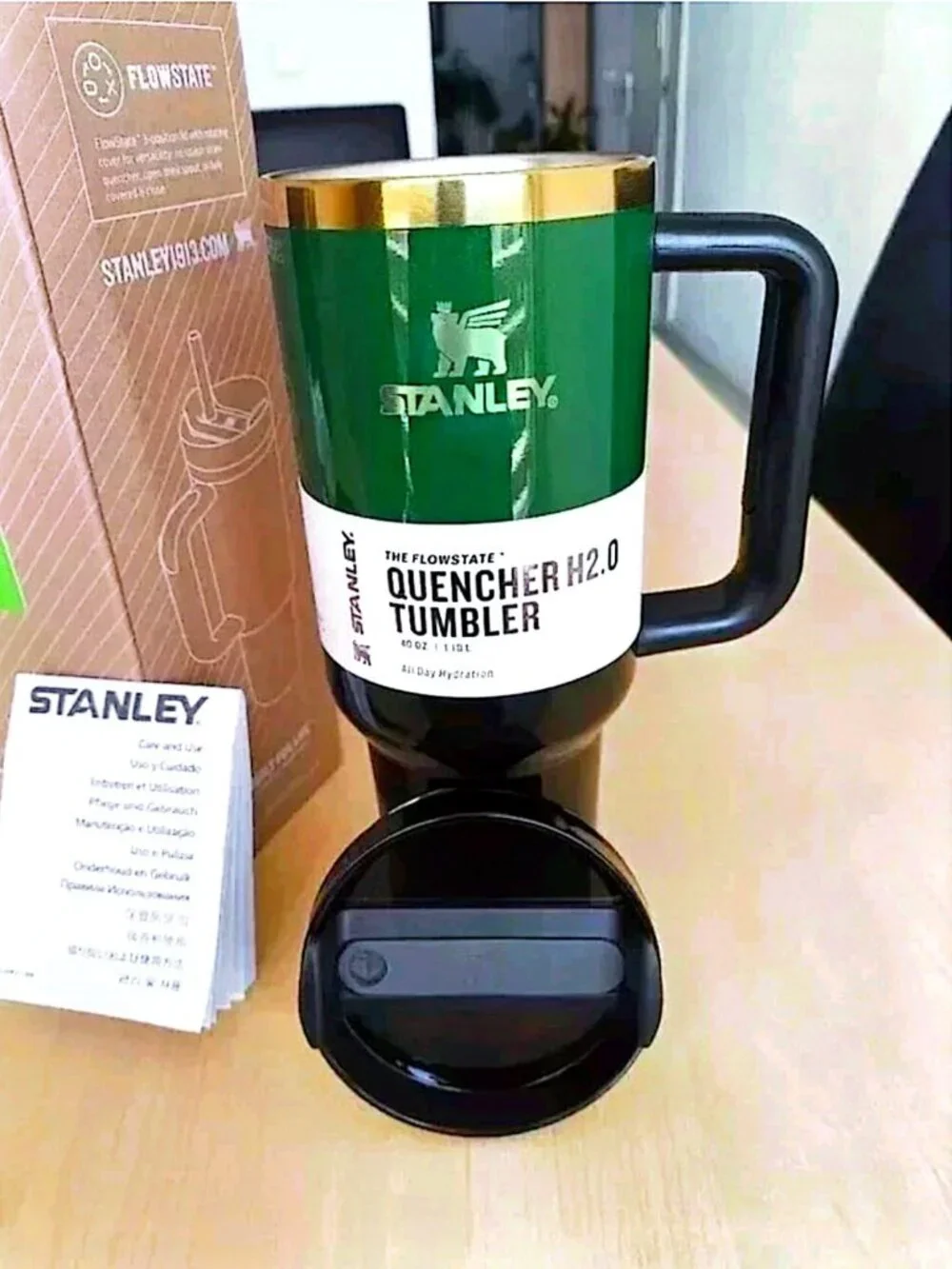 Stanley FlowState Quencher H2.0 40oz Green_Tumbler New - Picture 3 of 3